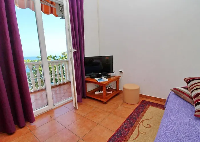 Filipovi - One-bedroom With Balcony And Sea View A1 Sobra